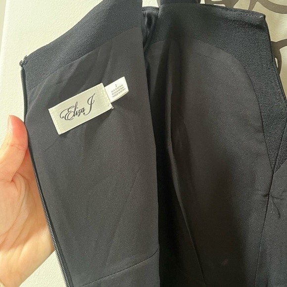 Eliza J Cold Shoulder V-Neck Jumpsuit in Black 2 NWOT - Picture 12 of 15